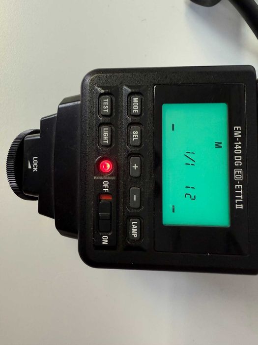 Lampa EM-140 DG Ring Light Flash