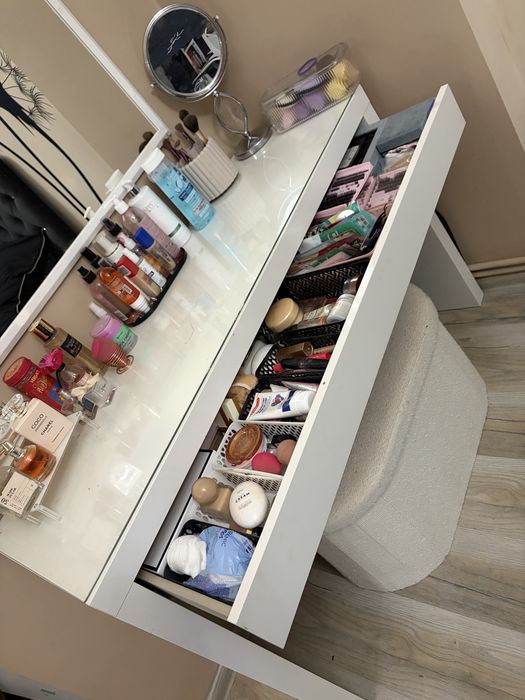 Toaletka ikea malm +lustro