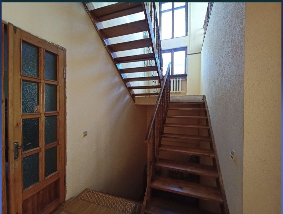 11 фонтана. Хозяин. Дом под мини отель, пент хаус, детский сад