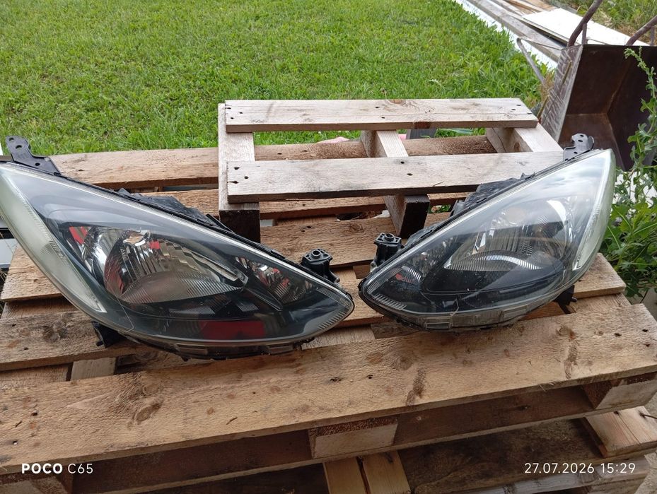 Lampy Mazda 2DE 2009r