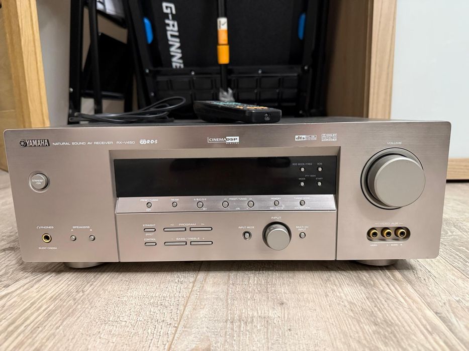 Amplituner Yamaha  Rx-v 450 i zestaw głośników Eltax Universe.