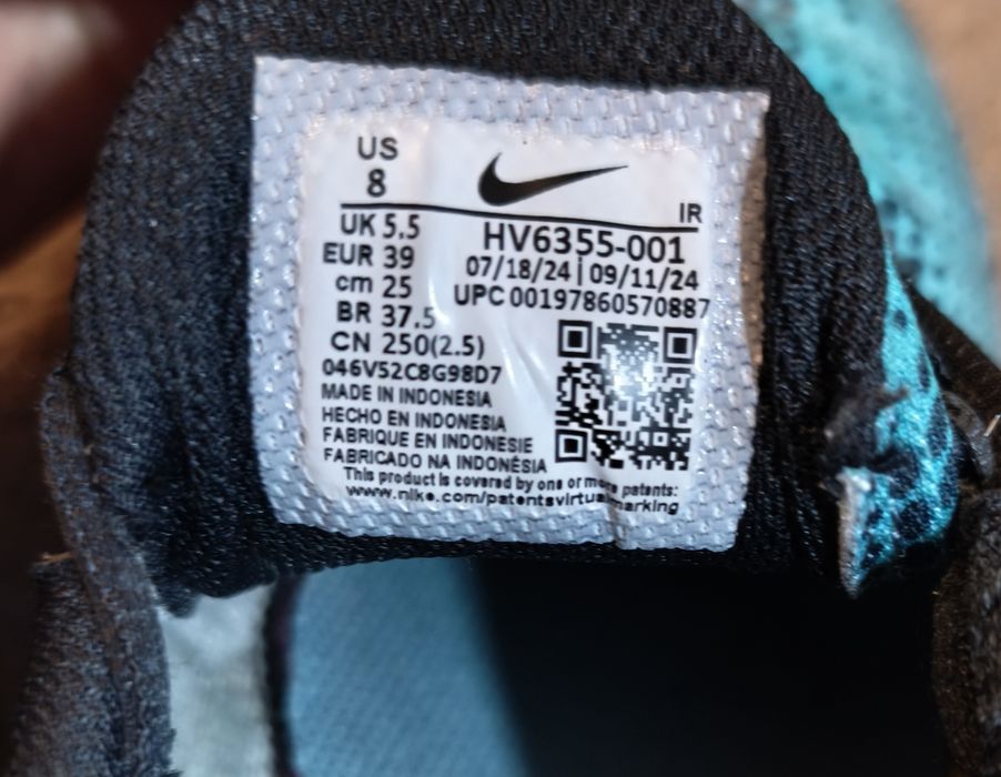 Продам кроссовки Nike 39 размера.