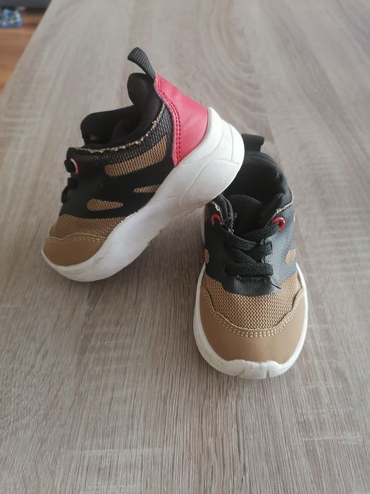 Adidasy chłopięce, rozmiar 23