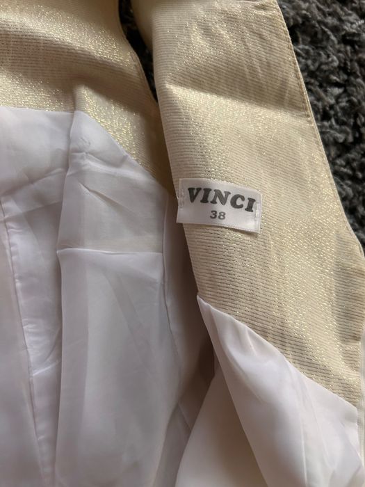 Плаття білого кольору