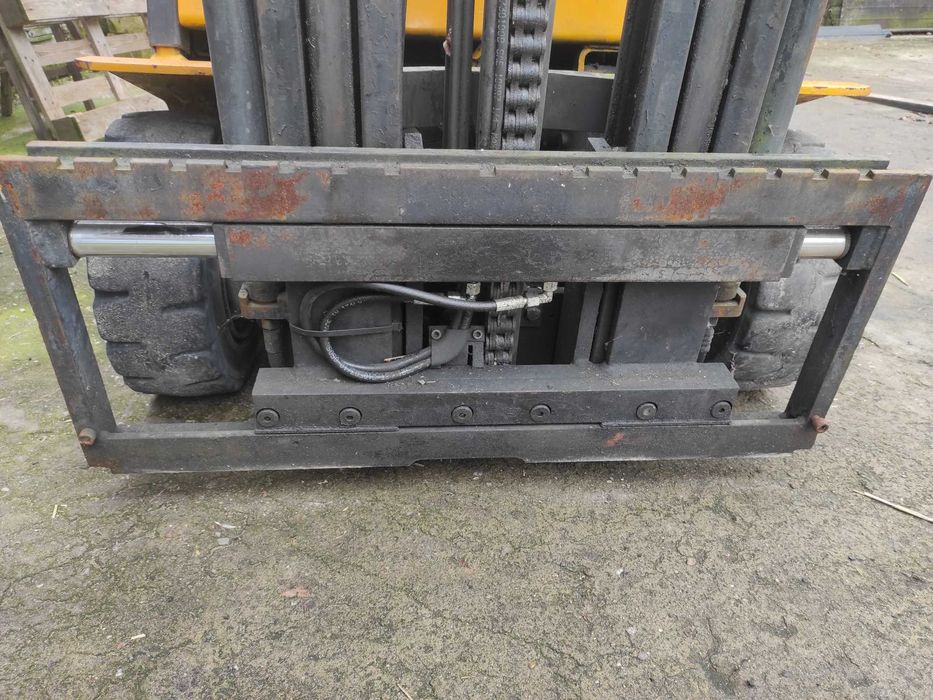 Maszt od wózka widłowego do ciągnika lub wózka triplex