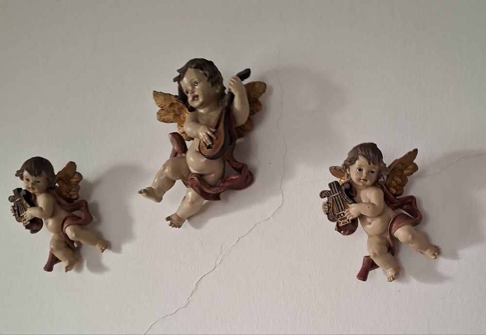 3 anjinhos de colocar na parede