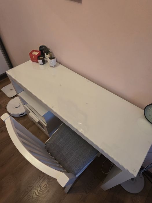 Toaletka z szafeczką (biurko)