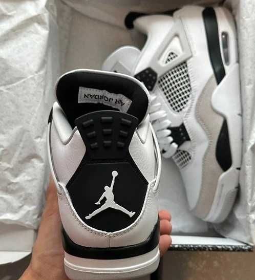 Jordan 4 Retro Military Black R.41