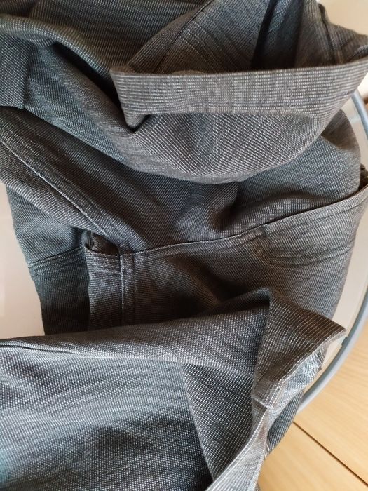 Джинсовые брюки BOSS пояс п/о 45 см, р. 36/34, лёгкий стрейч,как новые