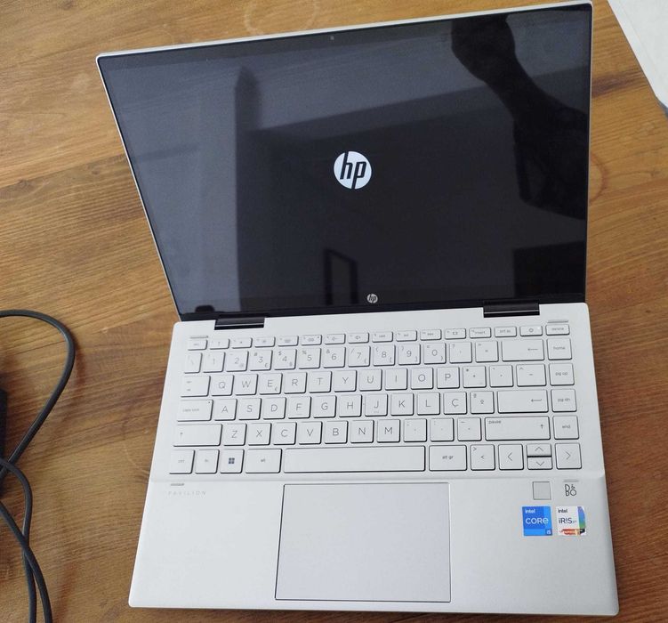 PC HP Pavilion dobrável com pouco uso