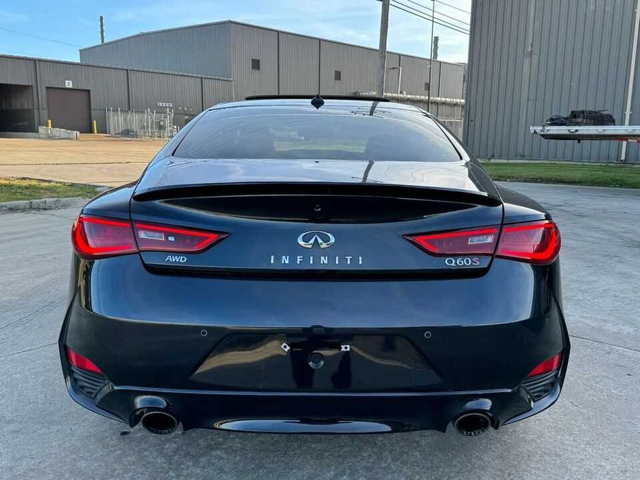 2019 Infiniti Q60 RED