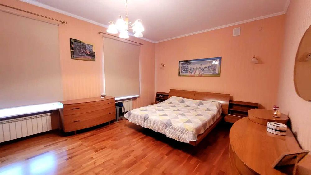 Продається будинок 397м2, 12сот. газ в с. Старі Петрівці, СТ "Дніпро"