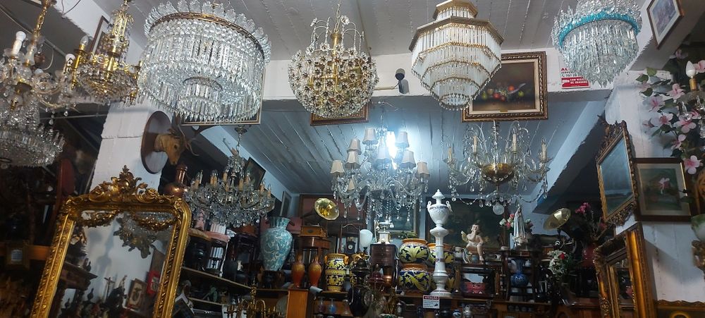 Antiguidades/ Lustres