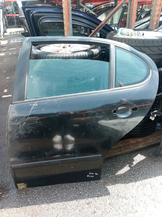PORTA TRAS ESQUERDA SEAT LEON 98-