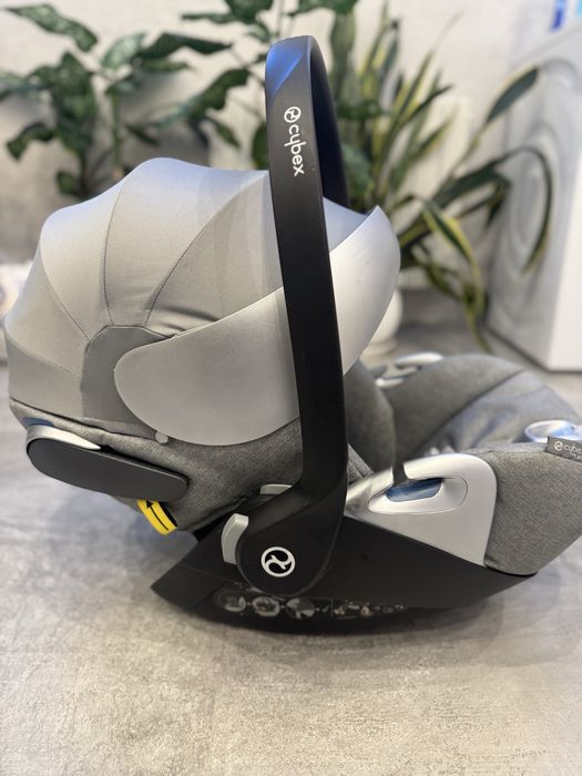 Автокрісло Cybex Cloud Z i-Size Koi з вкладишем