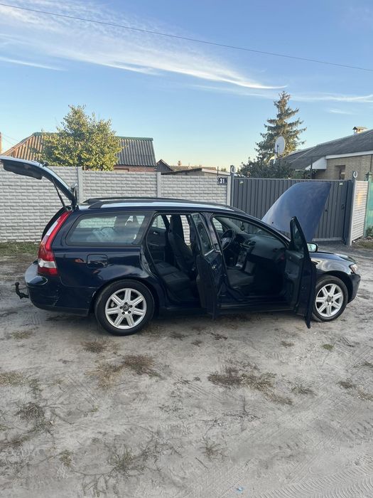 Продам  Volvo V 50    В Харькове !!!