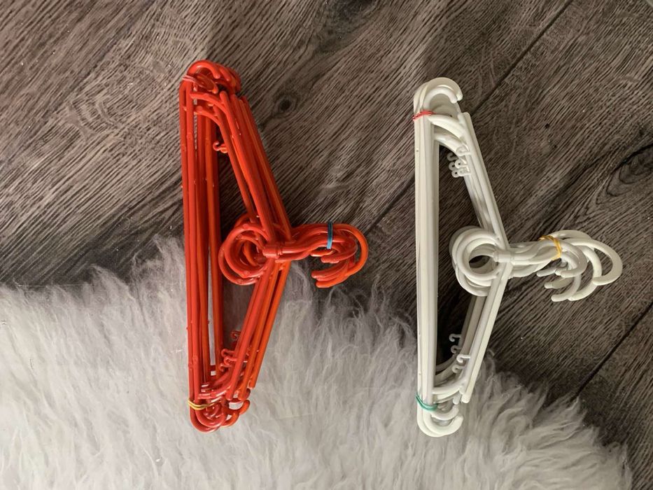 Вішалки для одягу