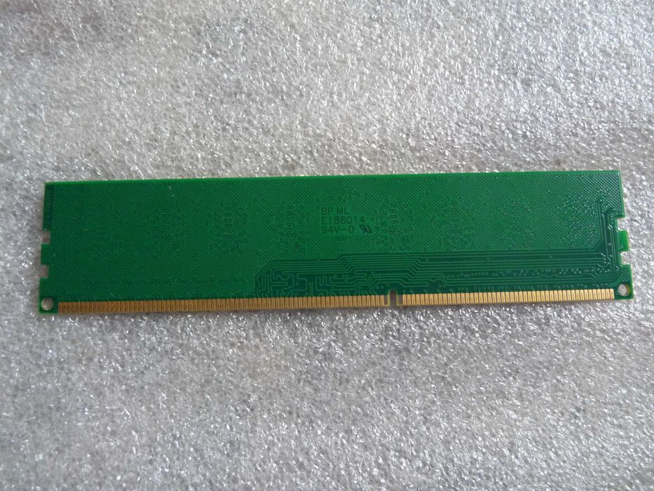 DDR3 4 GB  1333Mhz