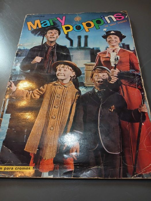 Coleção de 62 cromos do filme Mary Poppins da Walt Disney de 1966 completa . Usada com desgaste