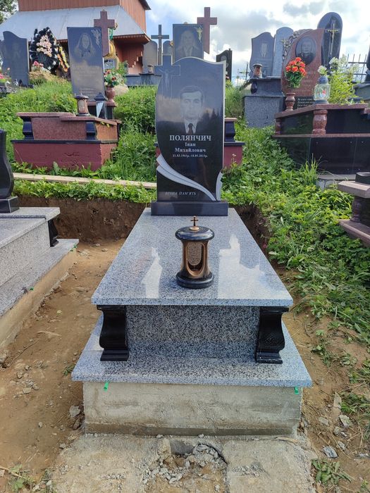 Гранітні Памятники