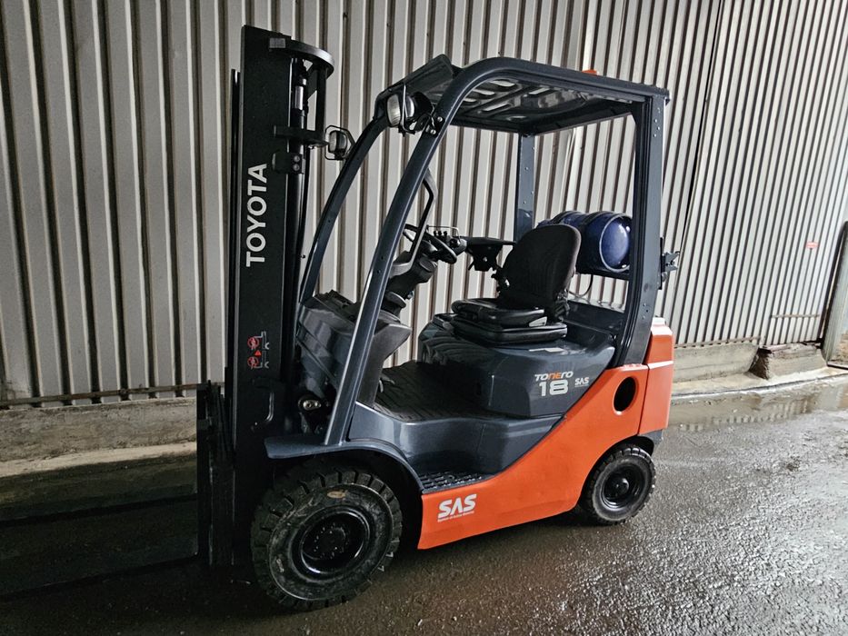 Навантажувач Toyota 1,8 т газ. Вилочный погрузчик Тойота 1,8 т