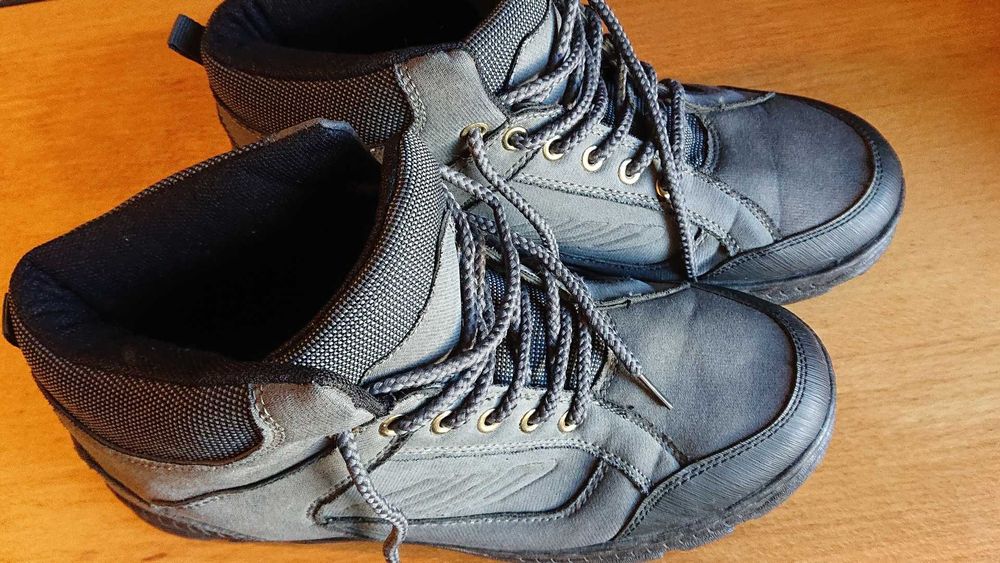 Botas SPORT, cor Grey, novas Nº 44