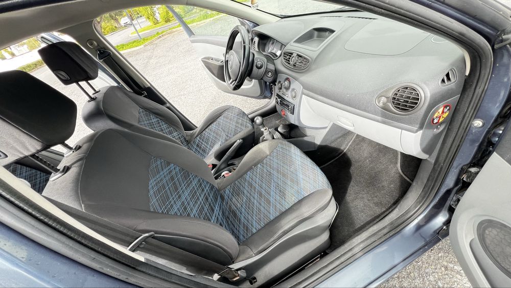 Renault Clio III 1.2 16V Confort – Nacional – Apenas 114.000 km