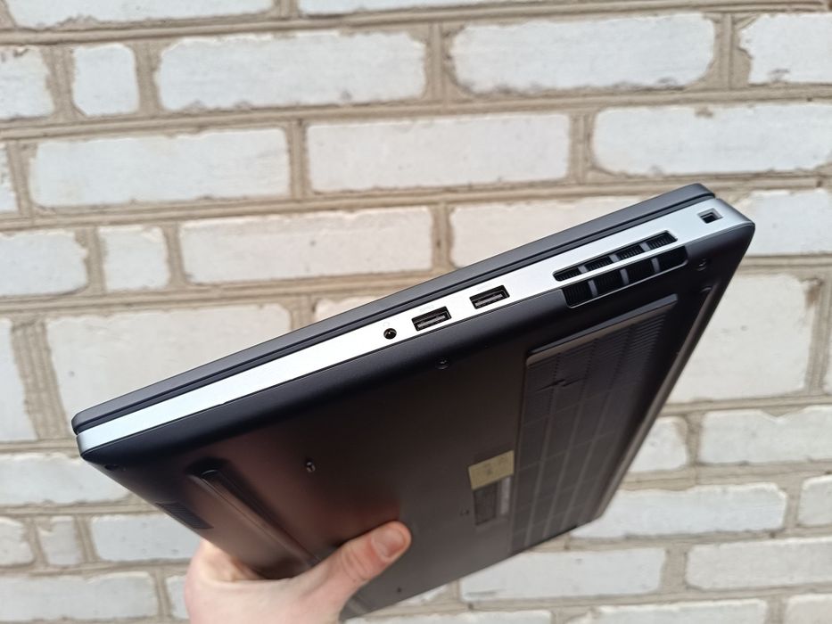 Сенсорний Ігровий ноутбук Dell (i7 8850H/16/256/P1000 4gb)