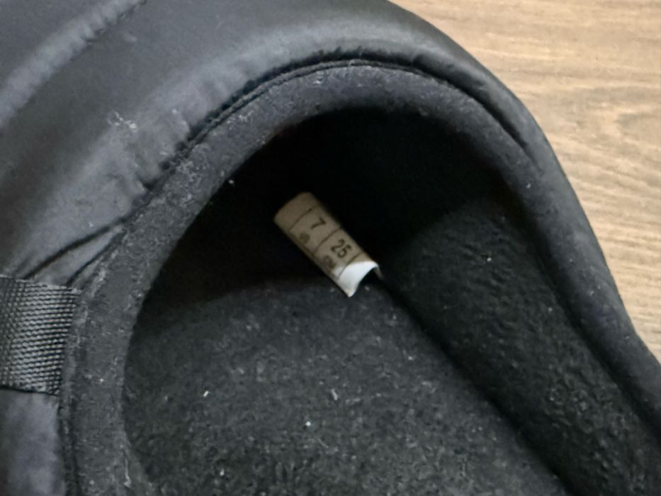 Puma. Взуття. Капці.