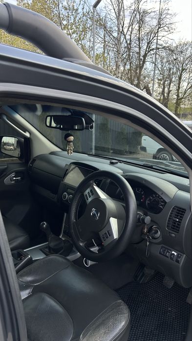 Nissan navara 2012