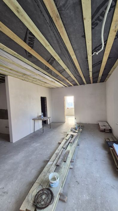 Продам класний котедж  з внутрішніми роботами та великою ділянкою!!!