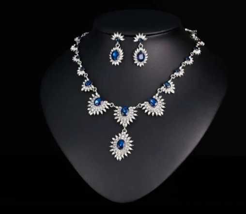 Zestaw bizuterii damskiej granatowy 1