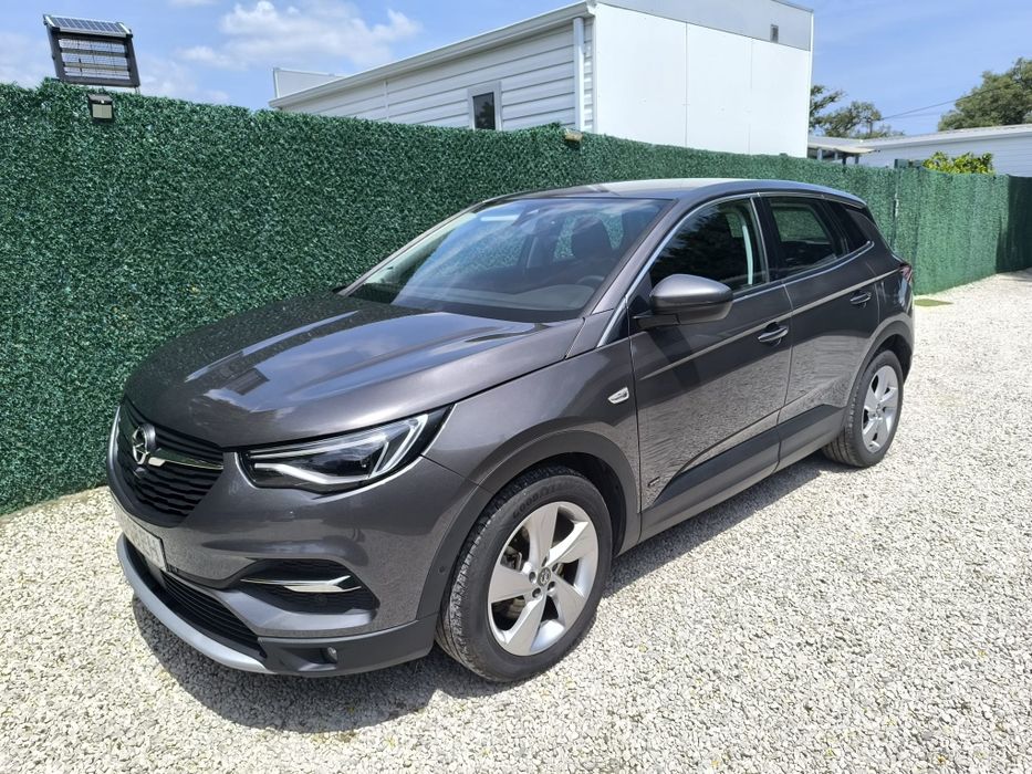 Opel grandland x phev plug-in — photo 3