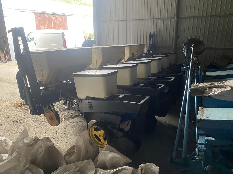 Kinze 2000 Precision Planting vSet 2