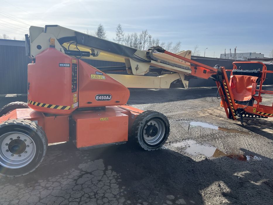 Podnośnik przegubowy JLG E450 AJ genie