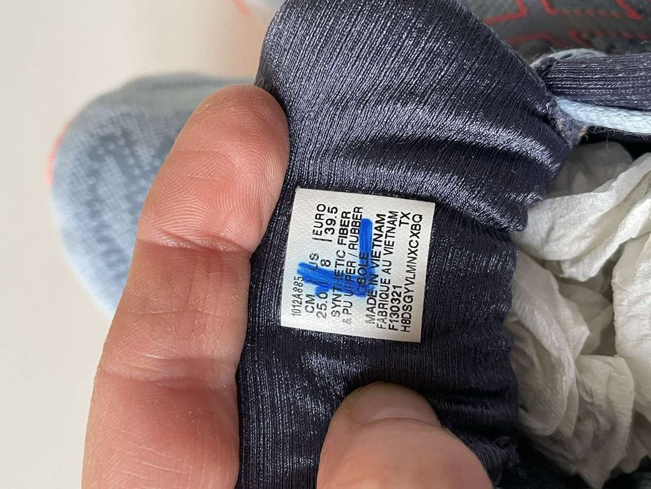 Asics бігові 39.5 р/25.5уст оригінал ідеал