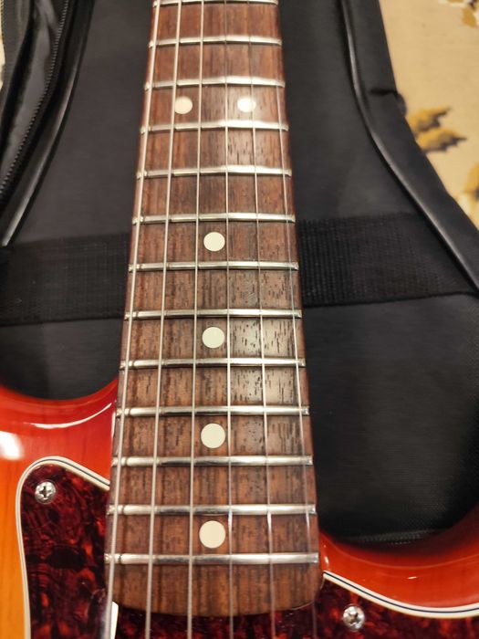 Fender Stratocaster - piękny jesion.