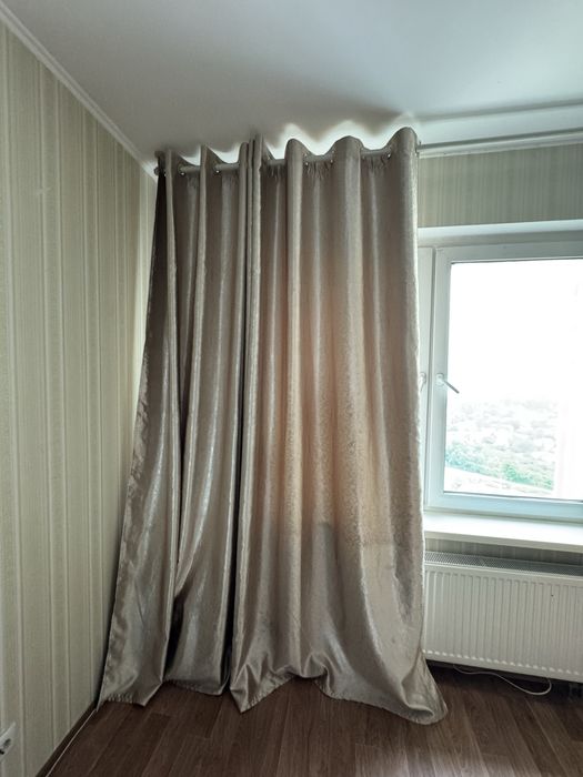 Штора цільна блекаут