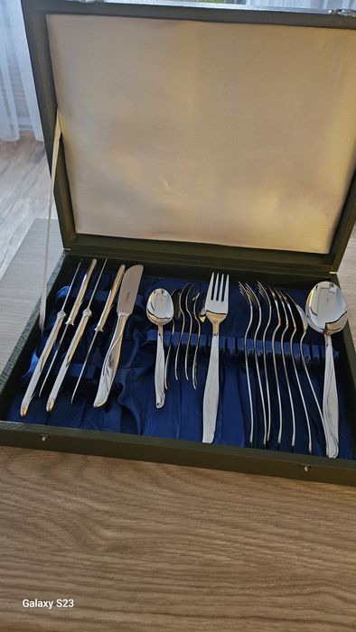 Komplet sztućcy.