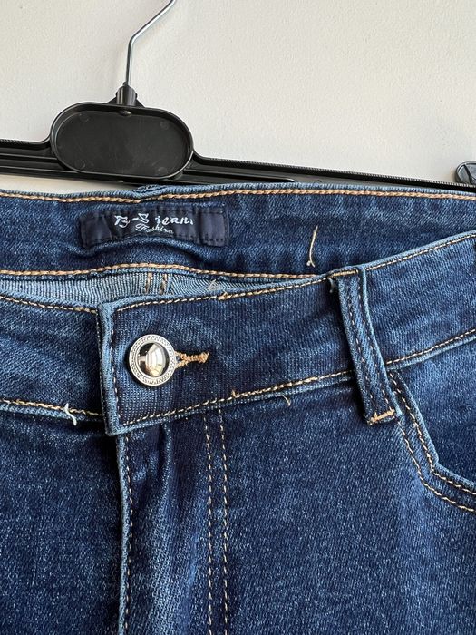 Spodnie damskie jeansy proste r.44