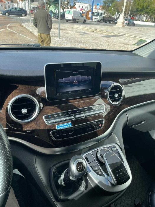 Mercedes V 220 Longo Avantgarde