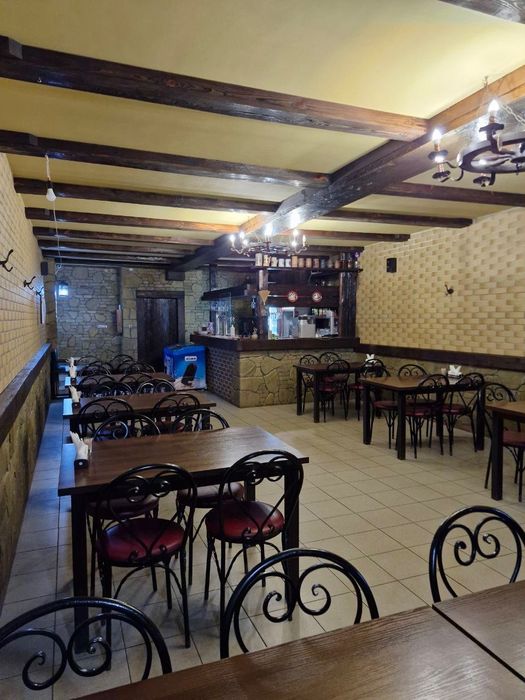 Приміщення по вул. Монастирська ( готовий бізнес)