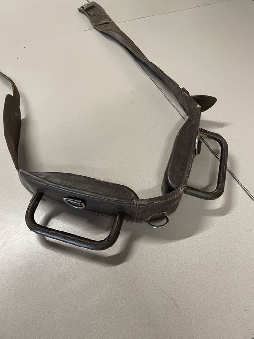 Cilhão de volteio em couro