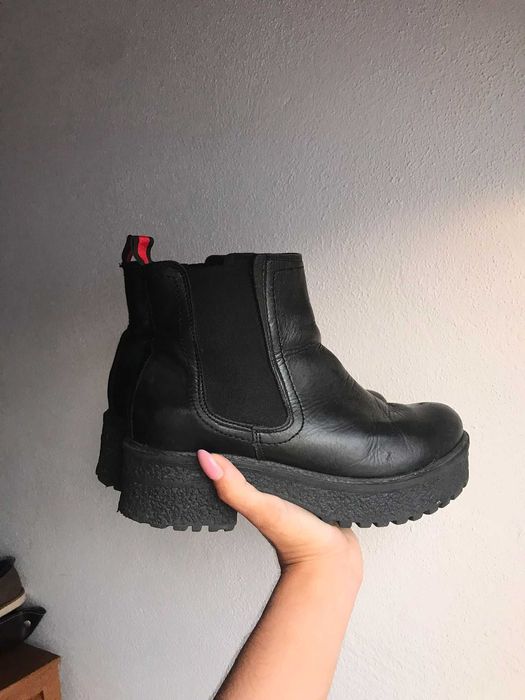 Botas pretas plataforma