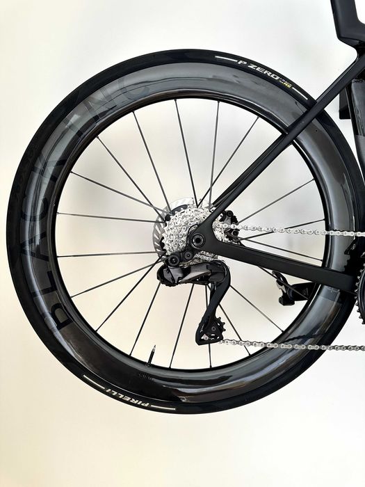 Trek Madone SLR 7 Gen 8 M/L 56 Ultegra Di2 Black Inc 48/58 1000km FV