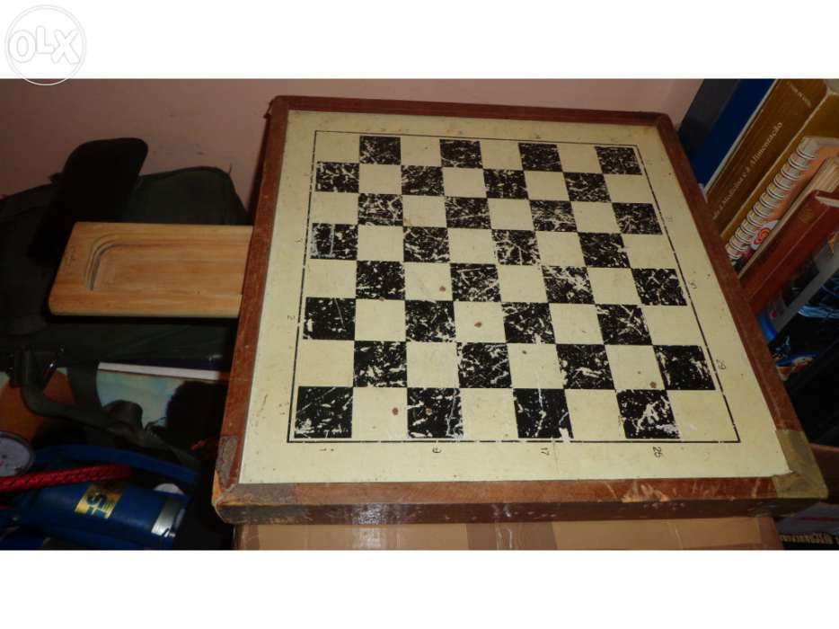 Tabuleiro de Xadrez/Damas e do jogo do Galo