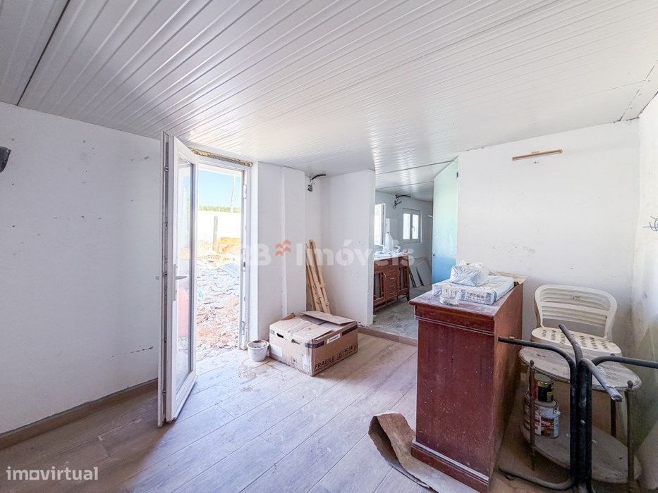 Moradia T1 em Montalvo com espaço exterior