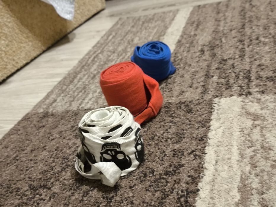 3 пари бінта різного кольору