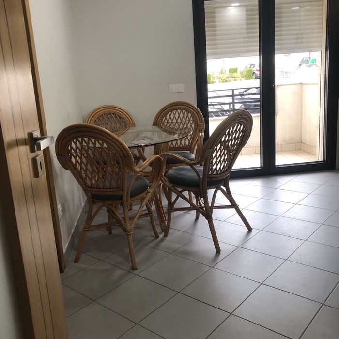 Alugo apartamento. T1
