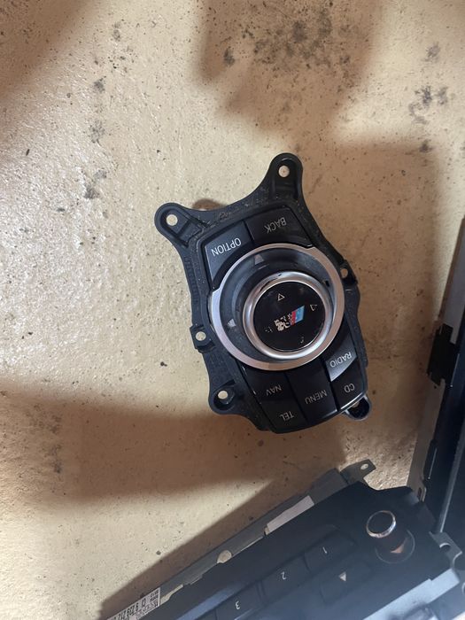 Бмв е90  сіс навігація